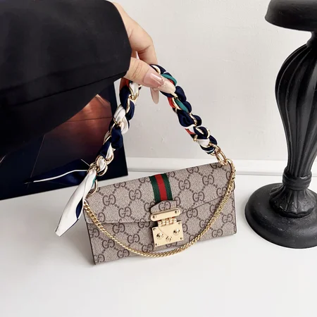 グッチ ブランド GUCCIiPhone17/17pro/17 promax/17 air 