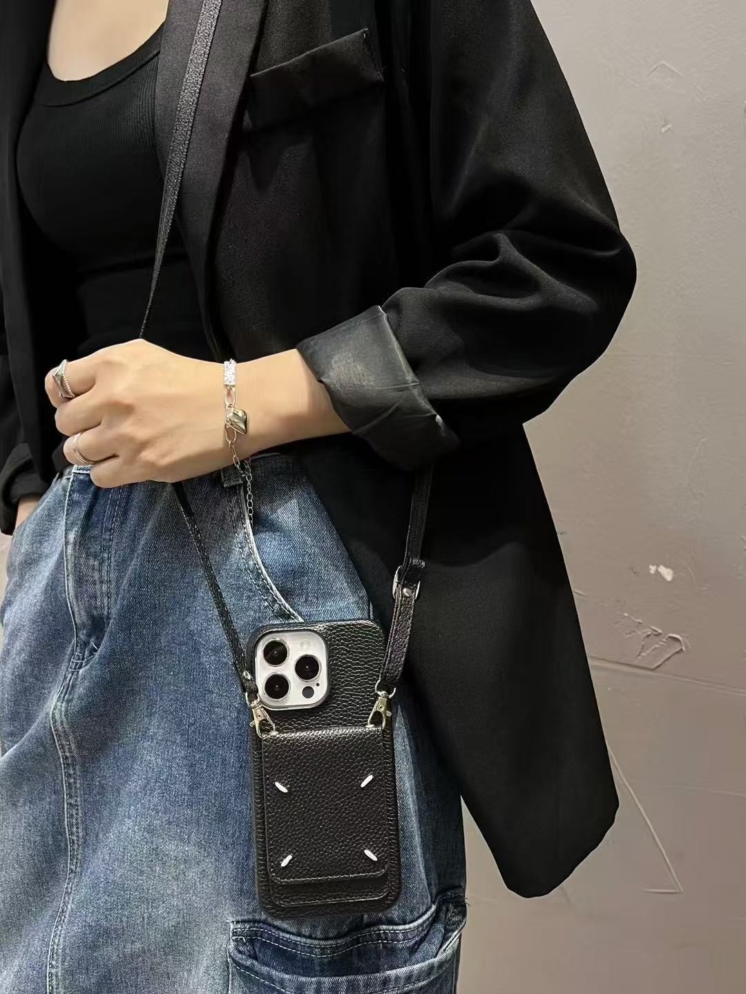 メゾン マルジェラ Maison Margiela ケースiPhone17/17pro/17 promax/17 air