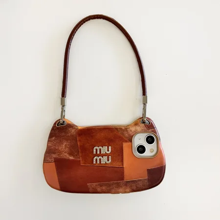 ミュウミュウ Miumiu ケースiPhone17/17pro/17 promax/17 air 