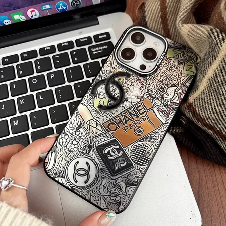 シャネル iPhone 17/16 Pro ケース