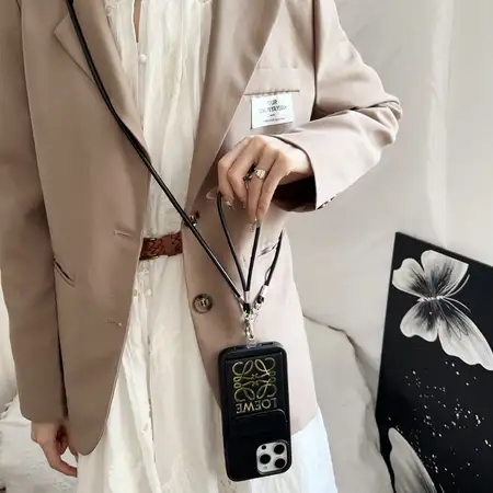 ロエベ ブランド LoeweiPhone17/17pro/17 promax/17 air 