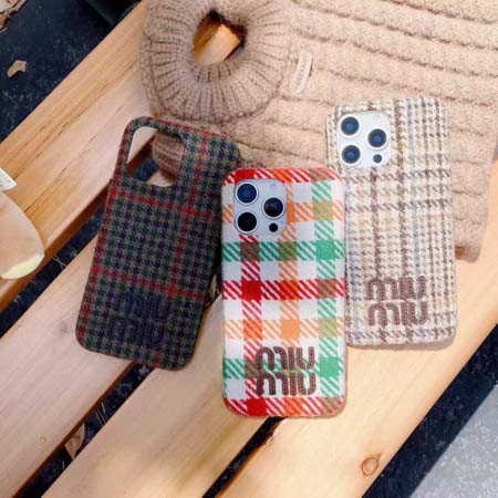 ミュウミュウ風アウトドアカップル滑り止めiphone17ケースブランドmiumiuスマホケース