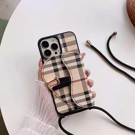 iphone15 ケース バーバリー ブランド 保護ケース おしゃれ 芸能人 耐衝撃