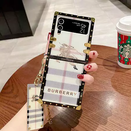 iphone15 ケース バーバリー ブランド 保護ケース おしゃれ 芸能人 耐衝撃
