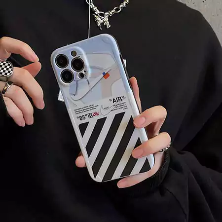 iphone13 ケース オフホワイト おしゃれ 芸能人 耐衝撃