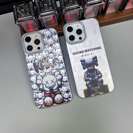 カウズ風アウトドア芸能人耐衝撃iphone17ケースブランドkawsスマホケース