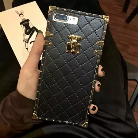 クリスチャンルブタン ブランド スマホケースiPhone17/17pro/17 promax/17 air 