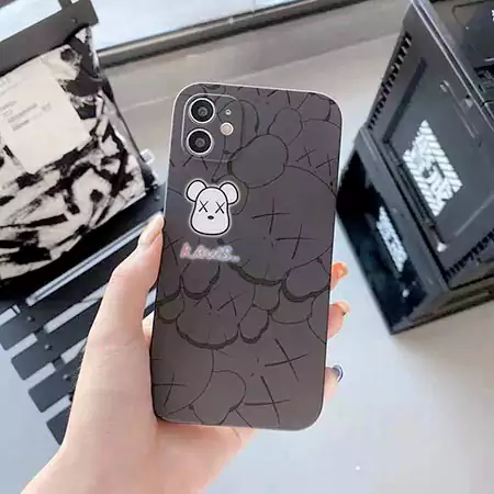 カウズ  ブランド スマホケースiPhone17/17pro/17 promax/17 air 