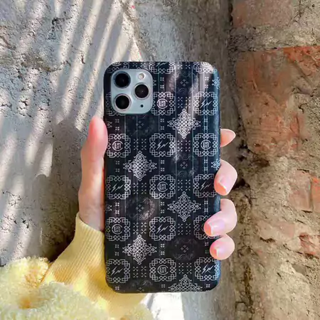 クリスチャンルブタン ブランド スマホケースiPhone17/17pro/17 promax/17 air 