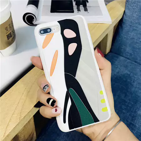 クリスチャンルブタン ブランド スマホケースiPhone17/17pro/17 promax/17 air 