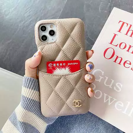iphone17 ケース シャネル風 カード収納 流行り 大人