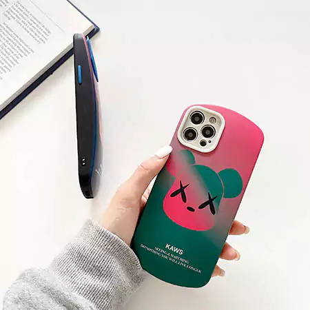 カウズ  ブランド スマホケースiPhone17/17pro/17 promax/17 air 