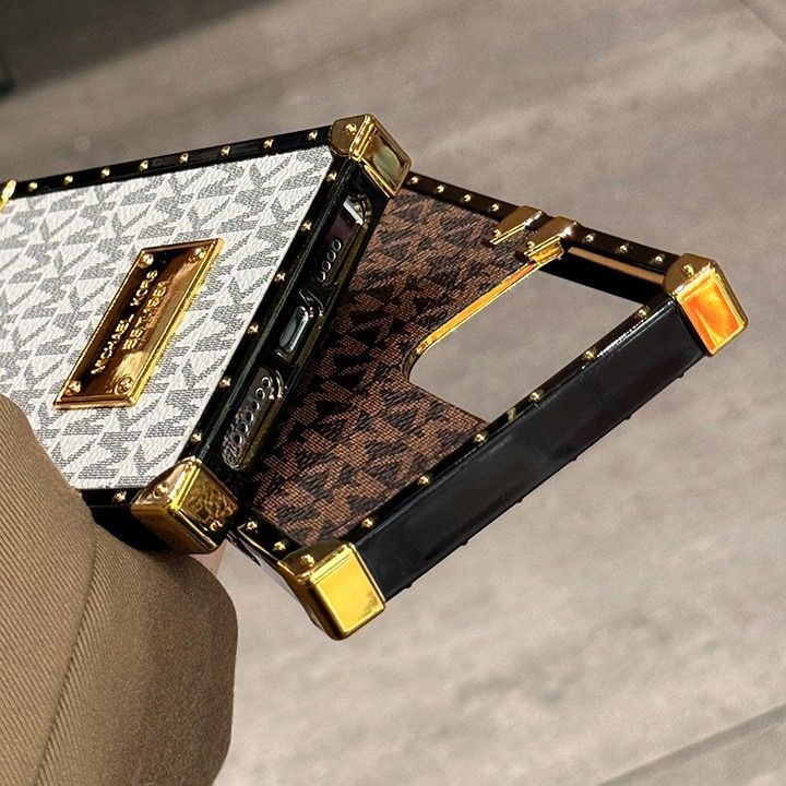 マイケルコースアイフォン16プロスマホケース