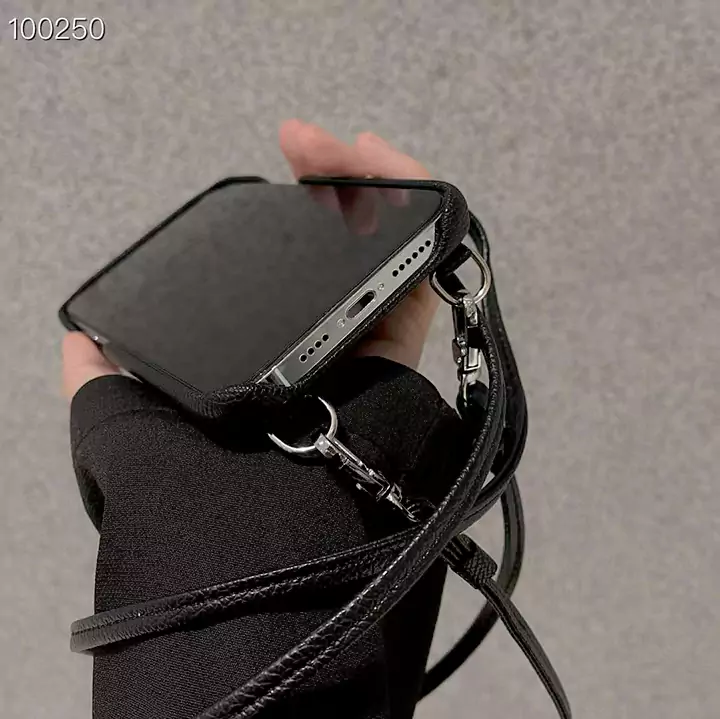 メゾン マルジェラiPhone13ケース