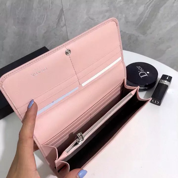 PRADA（プラダ） x 財布・小物（レディース）