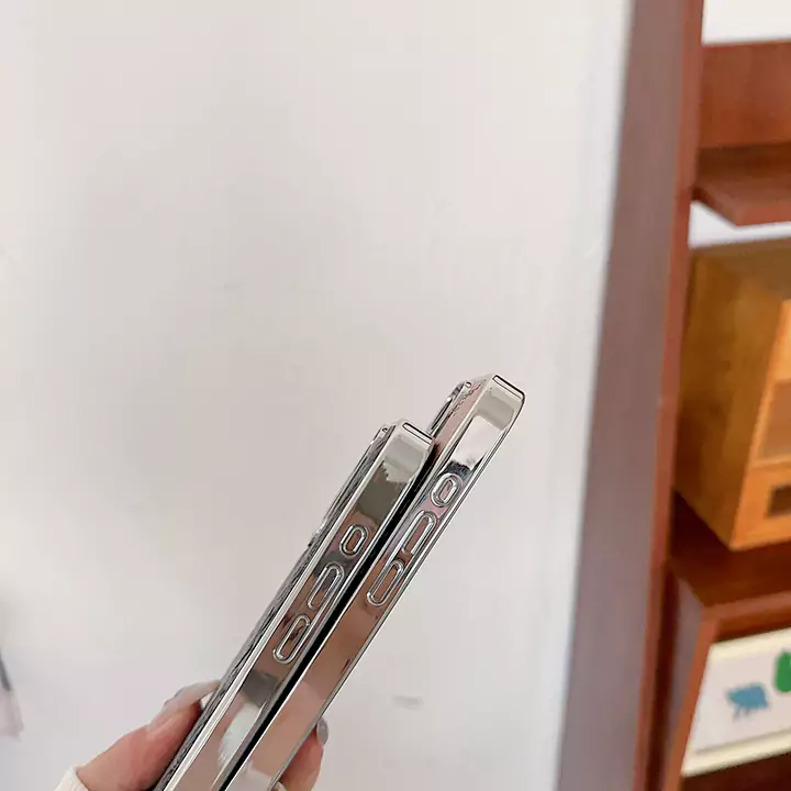 エムシーエムアイフォン16promaxカバー