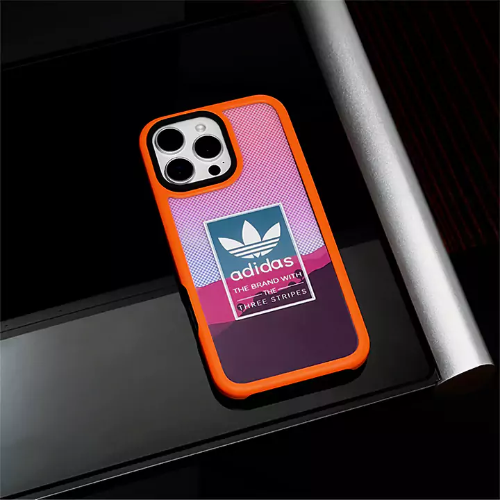 アディダスiPhone14plusケース