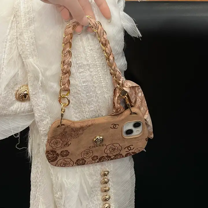 シャネルロゴ入りラグジュアリーモデル