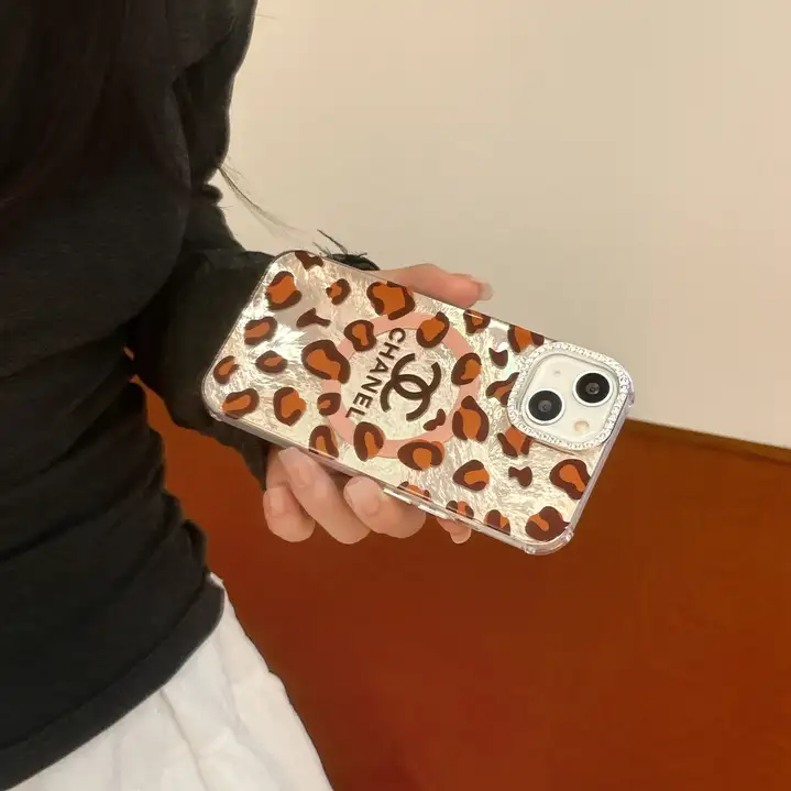 スタイリッシュなシャネル iPhone 13/12 ケース