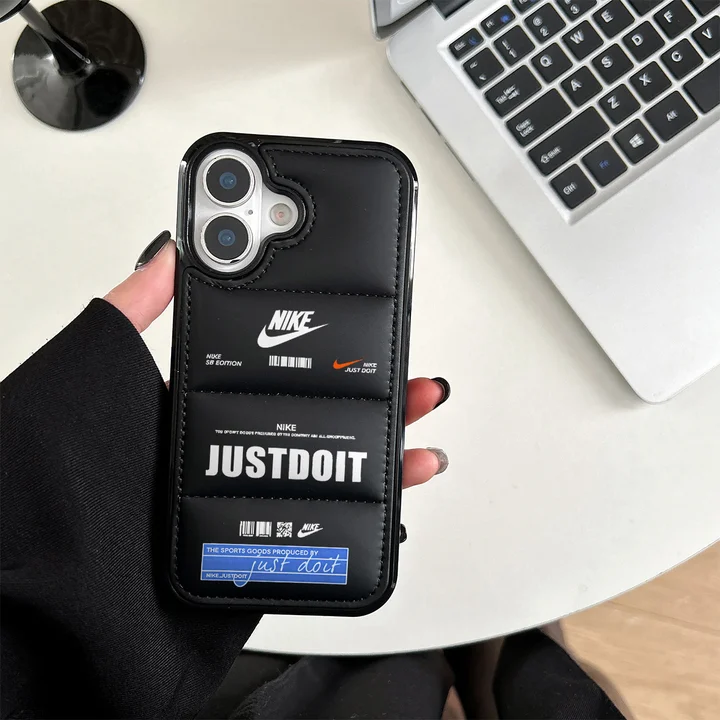 かわいいナイキ風 iphone17 pro ケース ブランドNIKEスマホケース 大人アンチグレア