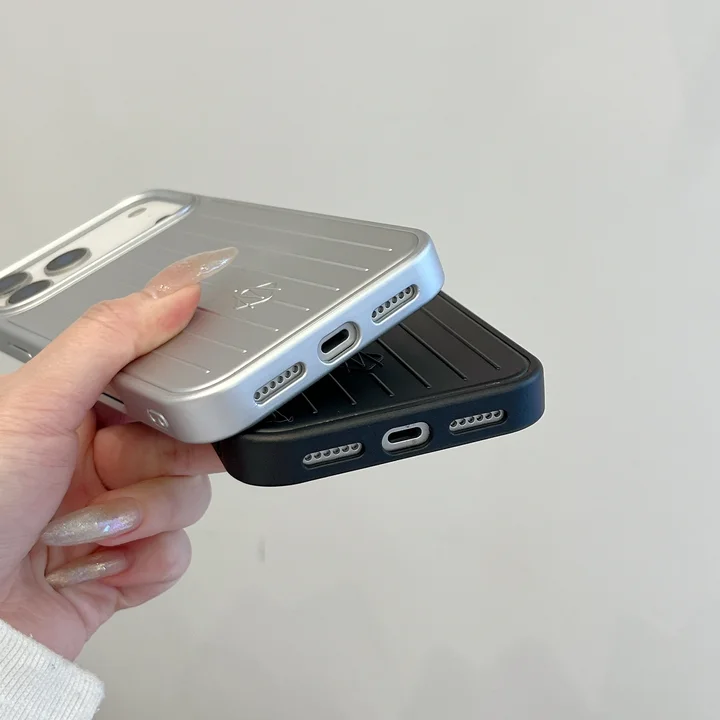 RM風 iphone18 pro ケース ブランドスマホケース アウトドア 高校生 薄型