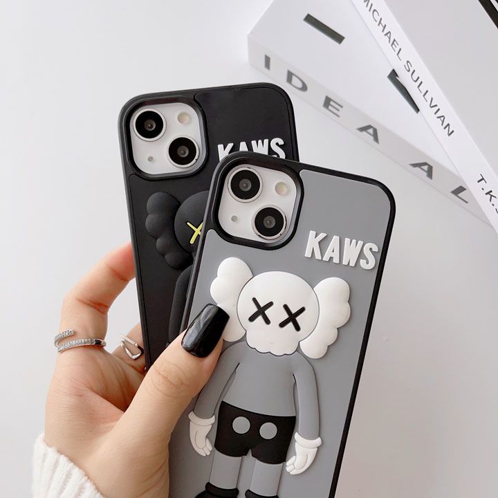 おすすめカウズ風 iphone15 ケース ブランドKAWS スマホケース 芸能人傷防止