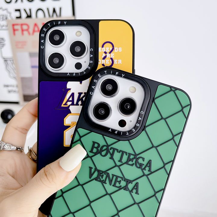 シンプルクロムハーツ風 iphone18 pro ケース ブランドCHスマホケース 芸能人薄型