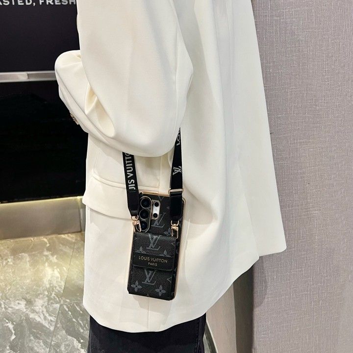 面白い手帳 型風 iphone 16pro ケース ブランドgucci スマホケース 大人ミニマル