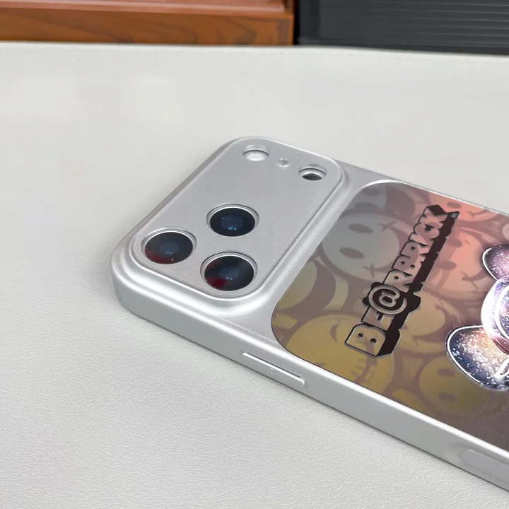 ベアブリック風 iphone16 ケース ブランドbearbrickスマホケース シンプル 大人 黄ばみ防止