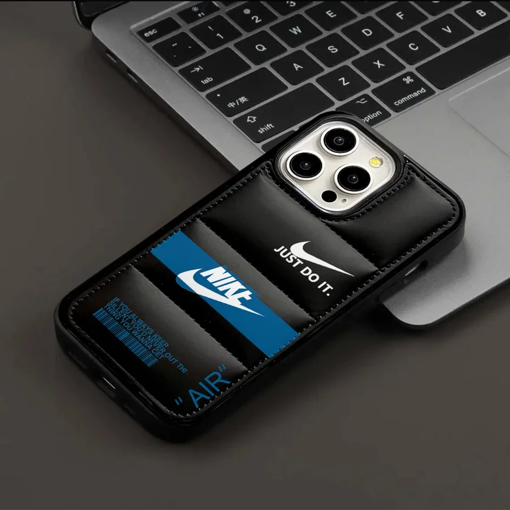 かっこいいナイキ風 iphone17 pro max ケース ブランドNIKEスマホケース 芸能人四角保護