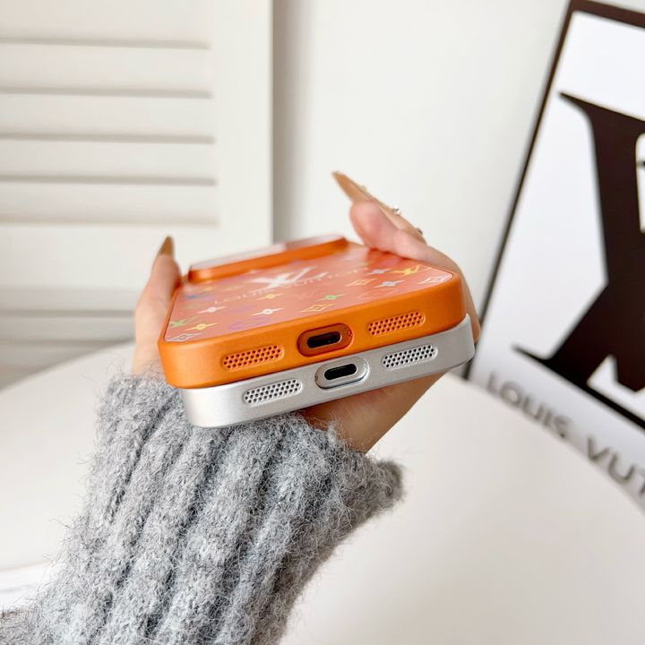 ルイヴィトン風 iphone18 pro ケース ブランドLVスマホケース アウトドア 高校生 キラキラ