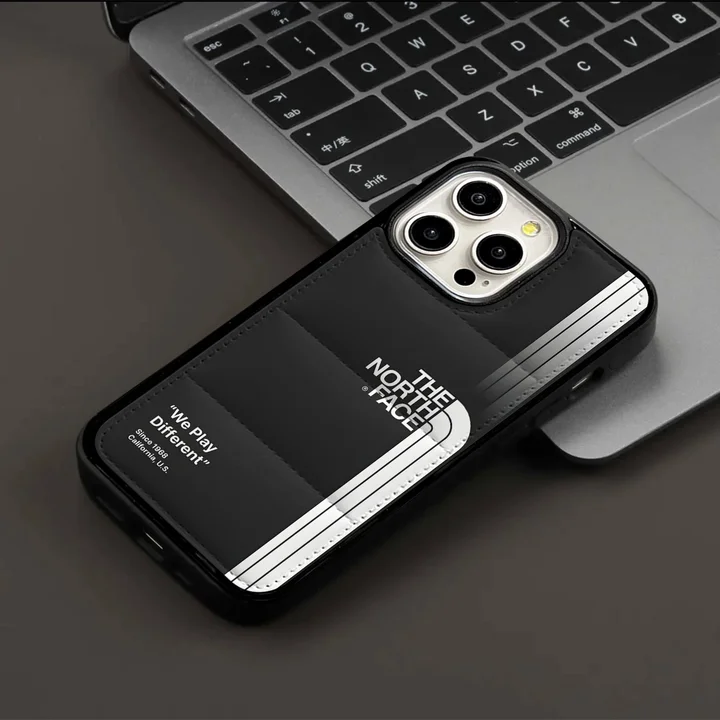 ノースフェイス風 iphone17 pro ケース ブランドTHE NORTH FACEスマホケース かっこいい 芸能人 軽量