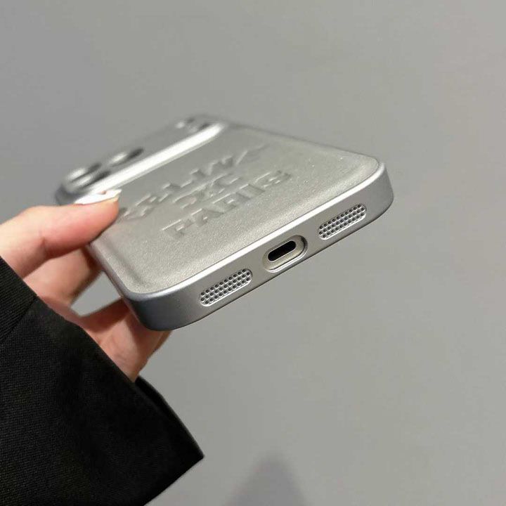 おすすめセリーヌ風 iphone15 ケース ブランドcelineスマホケース レディース防塵