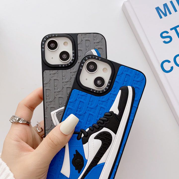 かわいいナイキ風 iphone17 pro ケース ブランドNIKEスマホケース 大人キラキラ