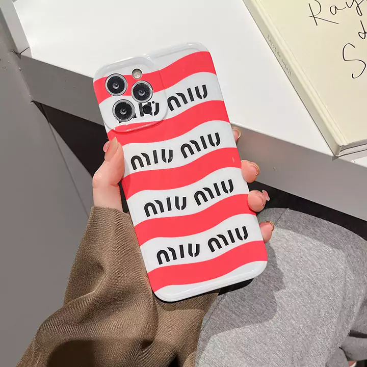 面白いカップル耐衝撃ミュウミュウ風iphone16ケースブランドmiumiuスマホケース