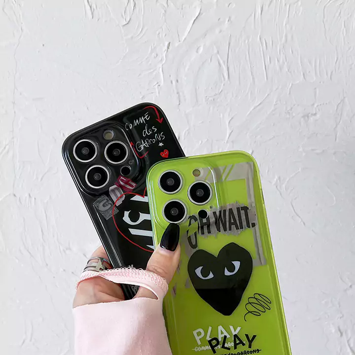 コムデギャルソン風安いレディース新発売iphone16promaxケースブランドCDGスマホケース