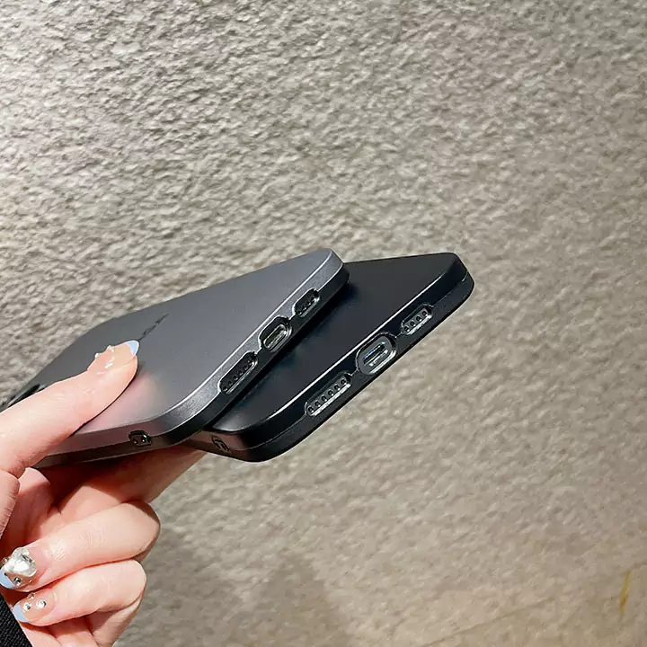 シンプル大人防塵バレンシアガ風iphone17proケースブランドBalenciagaスマホケース