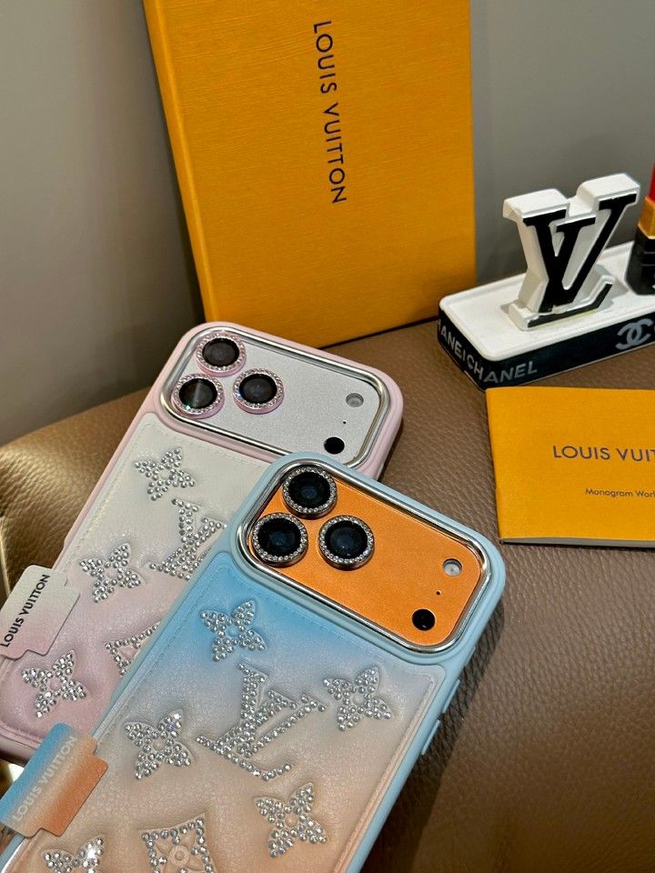 かわいいレディースキラキラルイヴィトン風iphone18proケースブランドLVスマホケース
