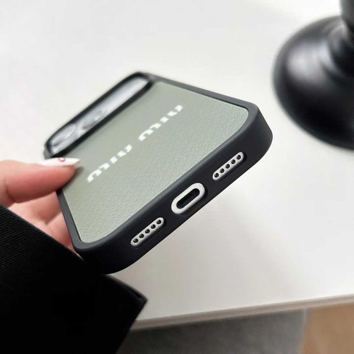 人気メンズ最強ミュウミュウ風iphone16proケースブランドmiumiuスマホケース