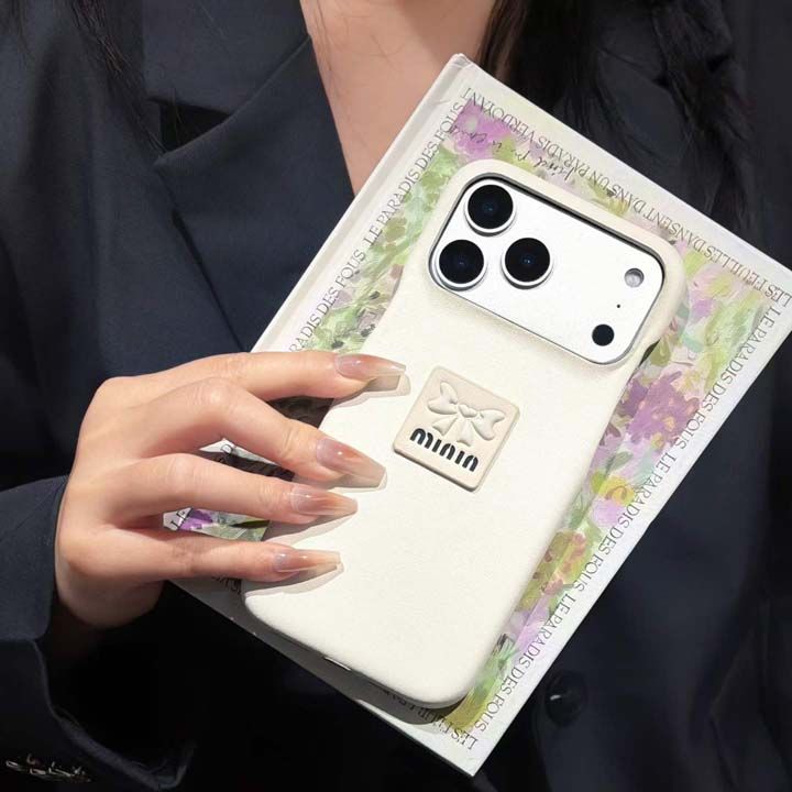 かわいいレディースキラキラミュウミュウ風iphone17proケースブランドmiumiuスマホケース