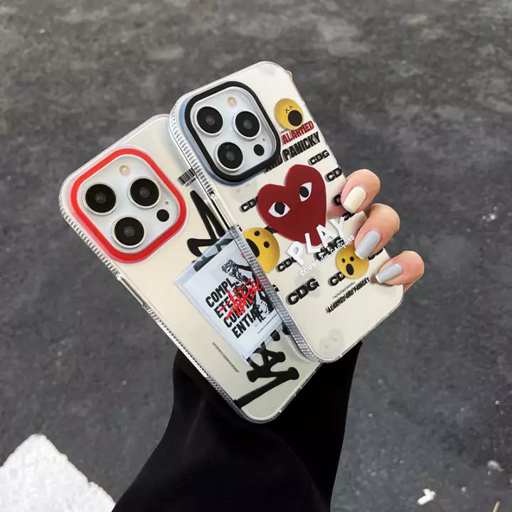 コムデギャルソン風おすすめ芸能人高品質iphone15ケースブランドCDGスマホケース