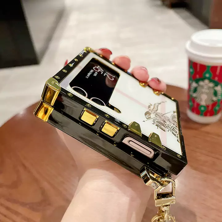 iphone11 ケース バーバリー ブランド 保護ケース おしゃれ 芸能人 頑丈