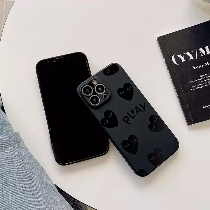 コムデギャルソン風かっこいいメンズ薄型iphone18proケースブランドCDGスマホケース