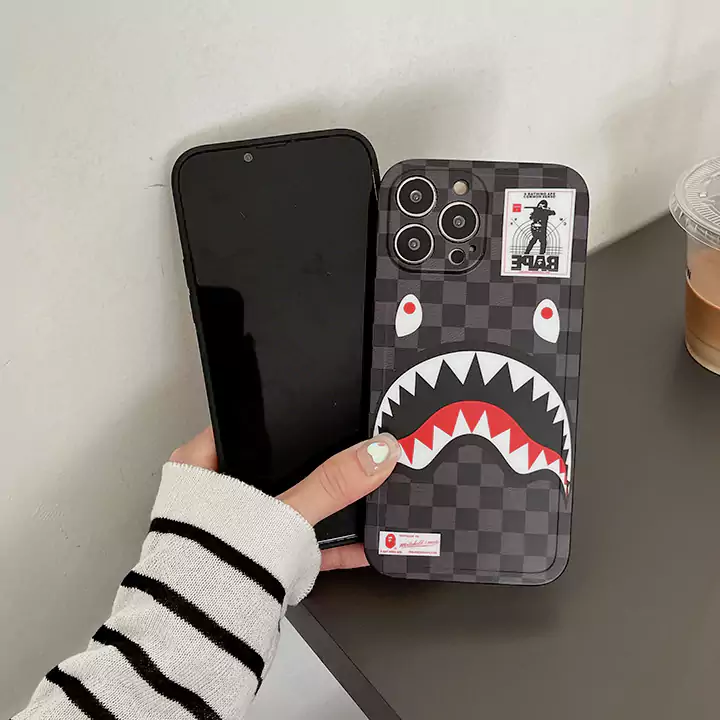 エイプ風かっこいいメンズ薄型iphone17ケースブランドBapeスマホケース