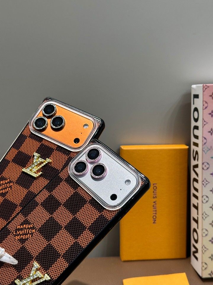 ストリートカップル軽量ルイヴィトン風iphone16ケースブランドLVスマホケース