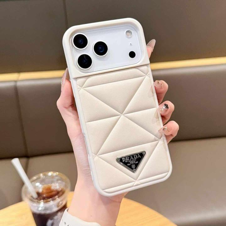 プラダ風かっこいいメンズ薄型iphone18proケースブランドPradaスマホケース