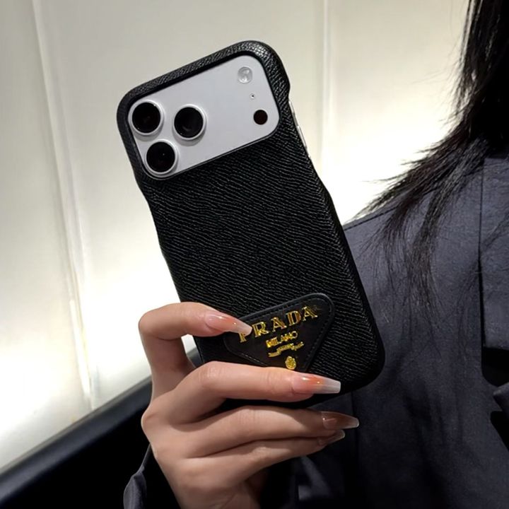 プラダ風かっこいいメンズ薄型iphone17ケースブランドPradaスマホケース