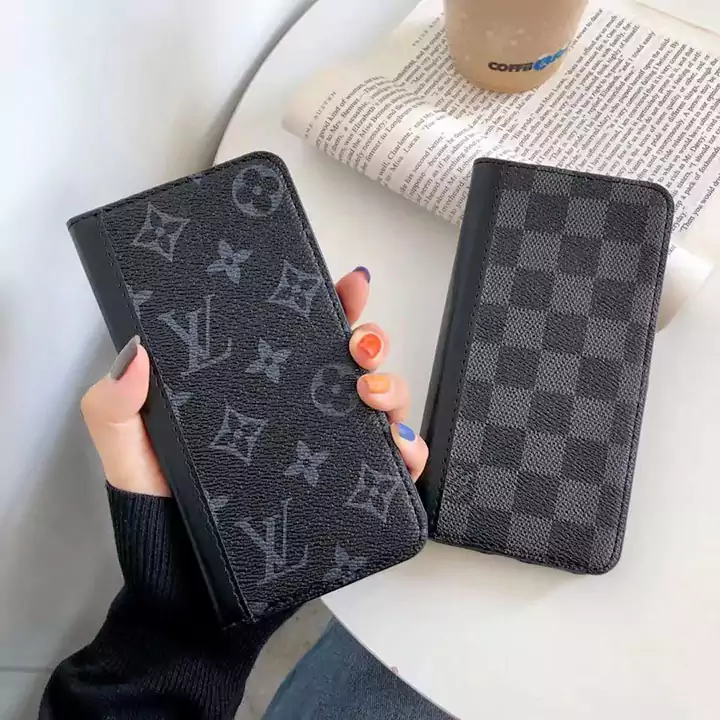 iphone15 手帳型 ケース ルイ ヴィトン風 流行り 芸能人