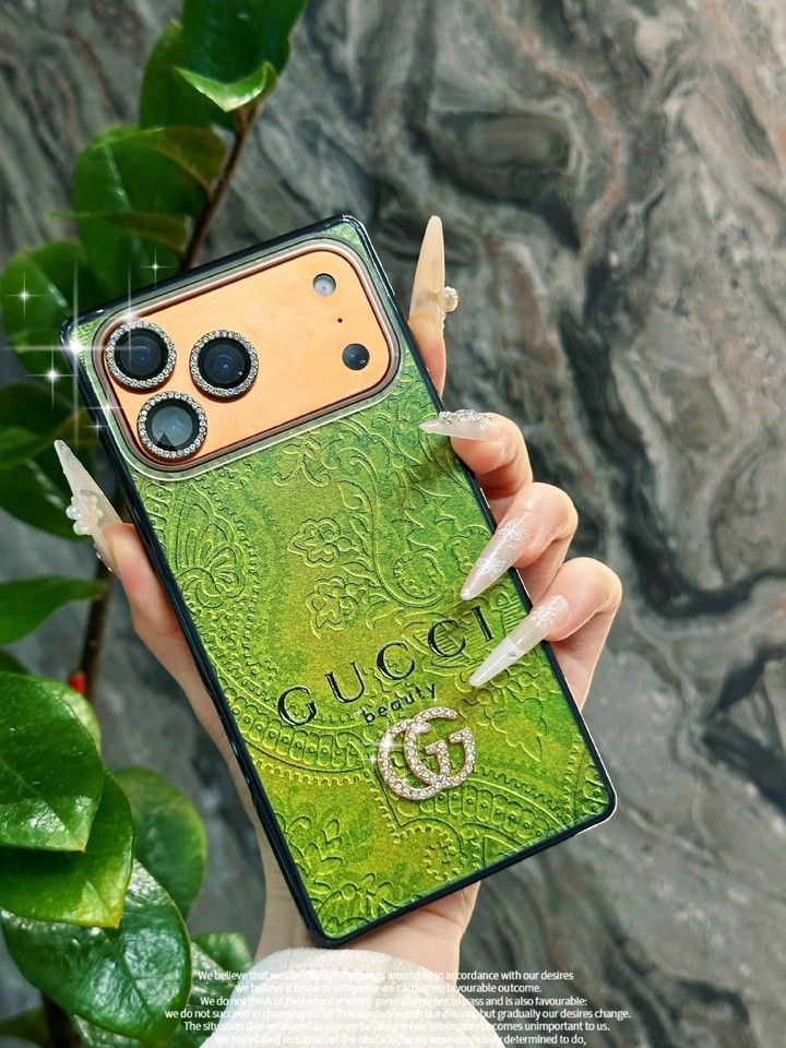 グッチ風かっこいいメンズ薄型iphone17ケースブランドGUCCIスマホケース