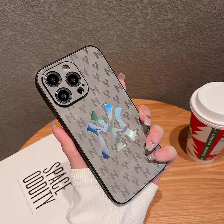 シンプル大人防塵NY風iphone17proケースブランドスマホケース